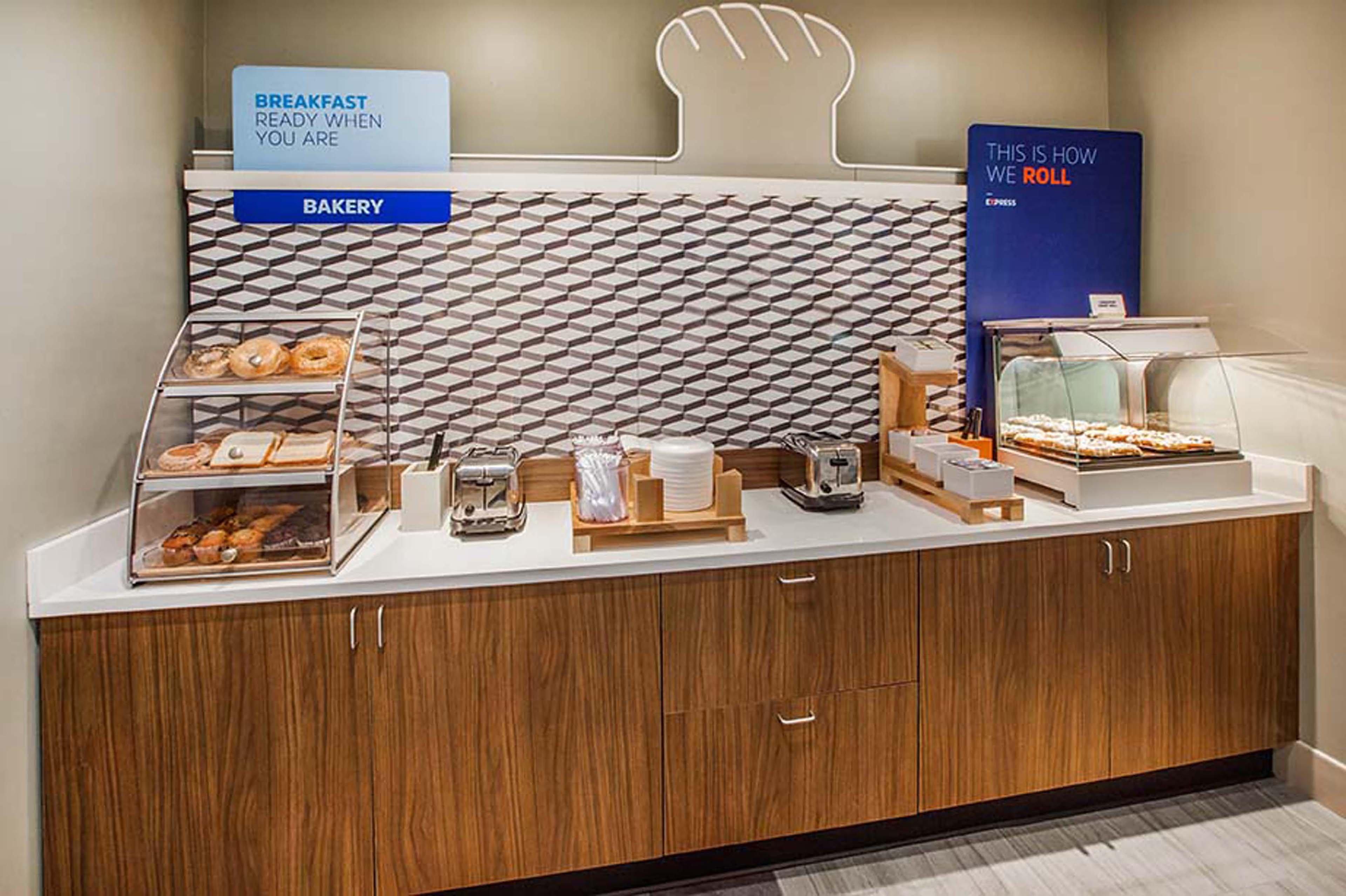 Holiday Inn Express Fulton By Ihg Bagian luar foto