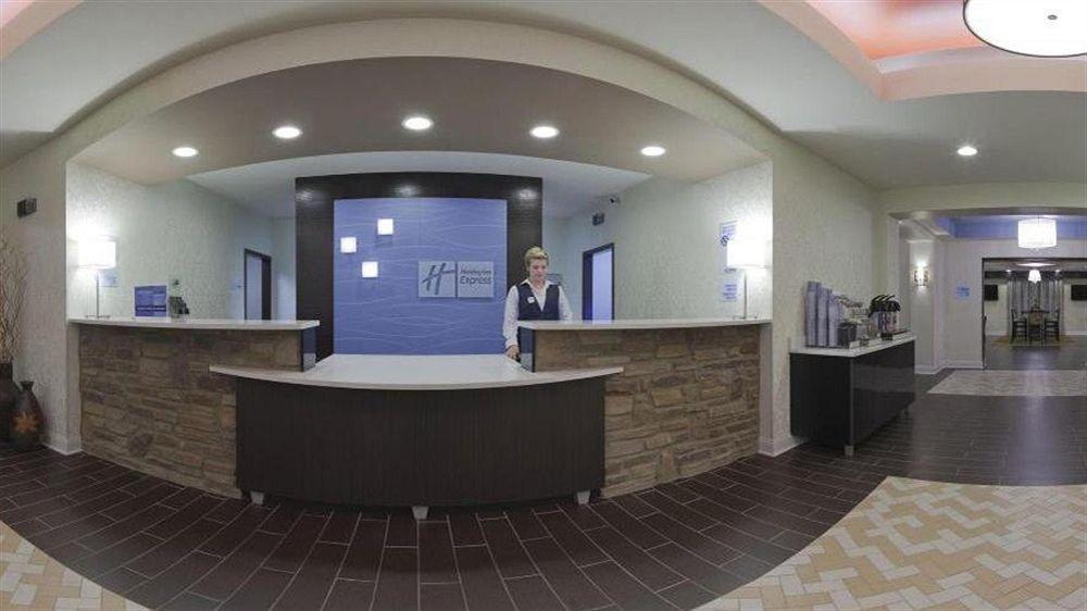 Holiday Inn Express Fulton By Ihg Bagian luar foto